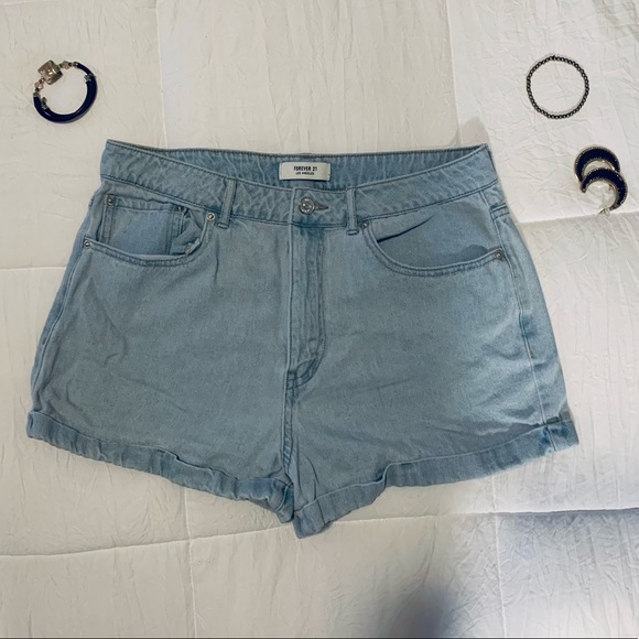 F21 | Light jean shorts - Picture 1 of 3